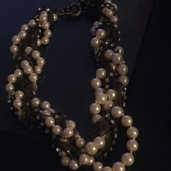 Vera Wang Jewelry - Pearl, Diamond and Chain Chunky Necklace